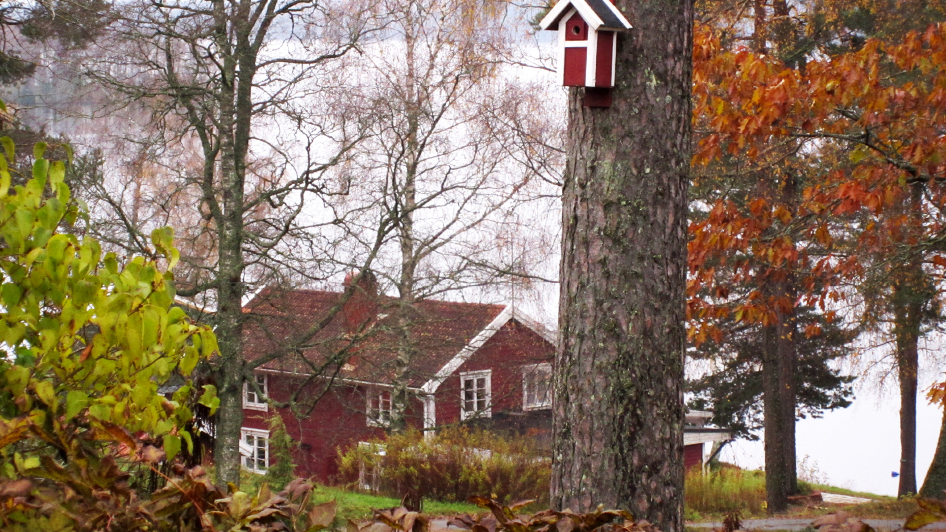 Bilden visar ett hus i Vallsjöbaden