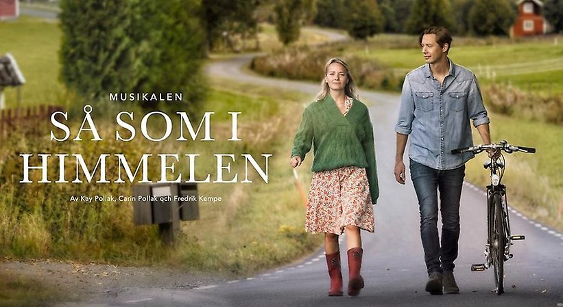 Affsichbild Så som i himmelen, en man och en kvinna går på en väg.