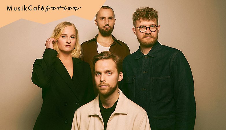 Uppställd bild föreställande tre män och en kvinna.